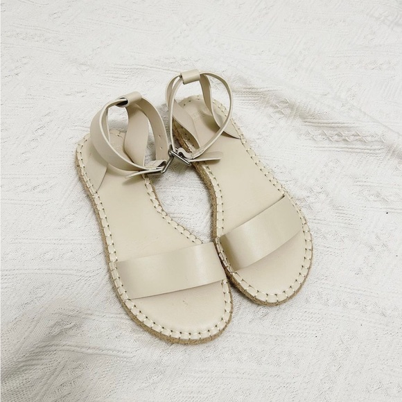 Abercrombie & Fitch Shoes - Abercrombie & fitch White Sandals
